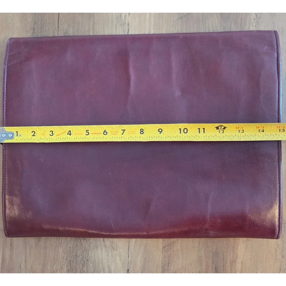Samsill 7243 Vintage Burgundy Faux Leather Accordion Portfolio with Tongue Lock